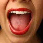 I rimedi Naturali per l'Alito Cattivo Di mattino dallo Stomaco